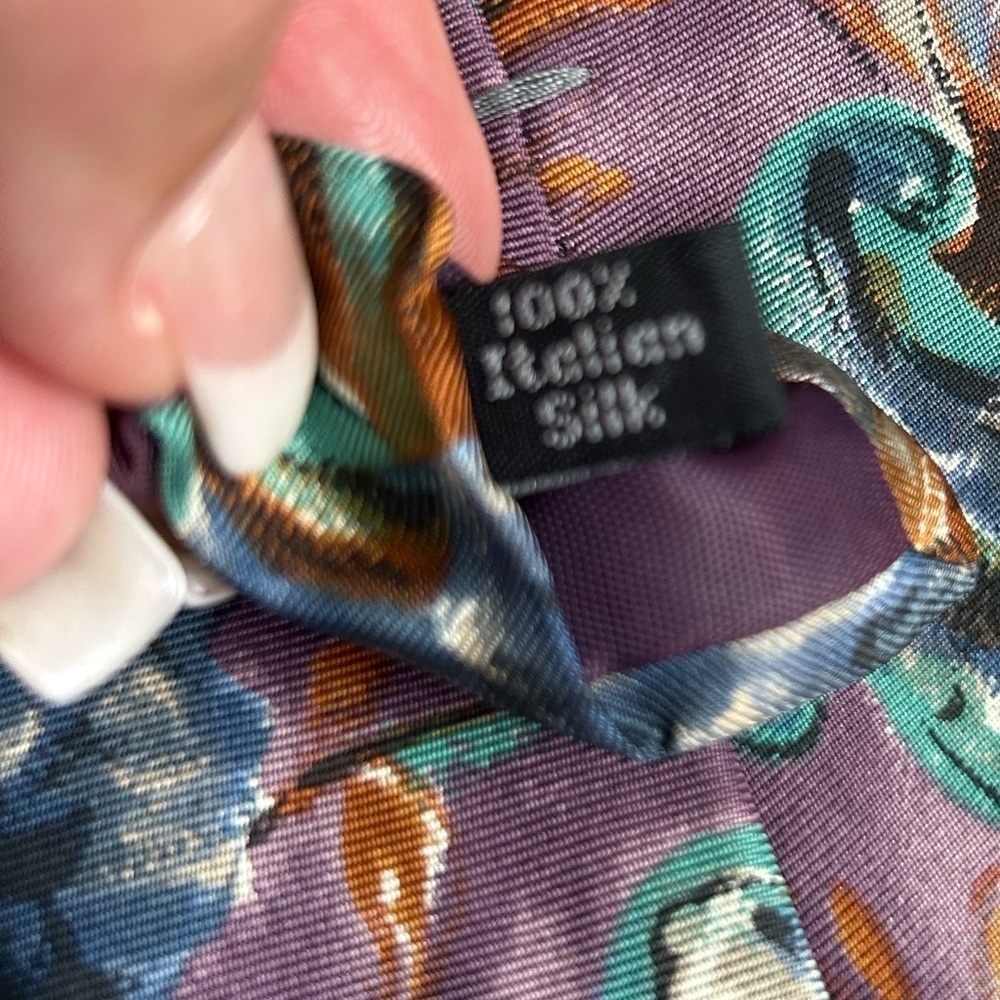Halston III Men’s Vintage 100% Italian Silk Floral Tie - Picture 4 of 4